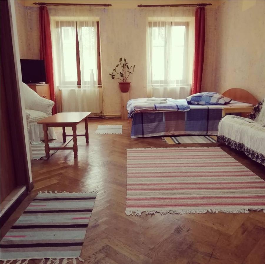 La Vita E Bella Hotell Braşov Exteriör bild