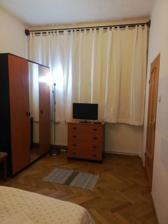 La Vita E Bella Hotell Braşov Exteriör bild